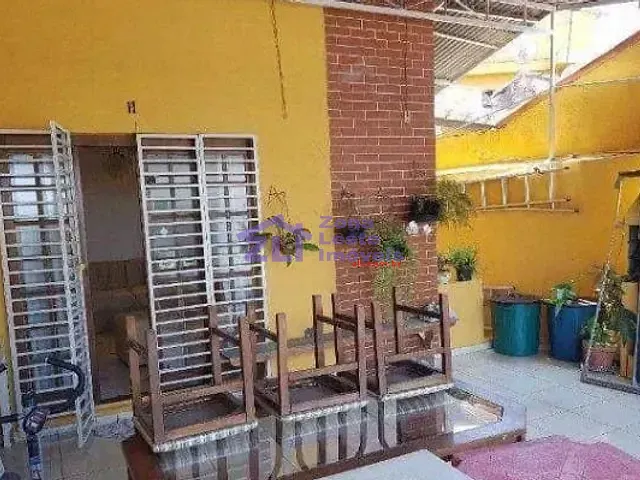 Sobrado 4 quartos e 2 banheiros, à venda, no bairro Jardim Brasília (Zona Leste) em São Paulo