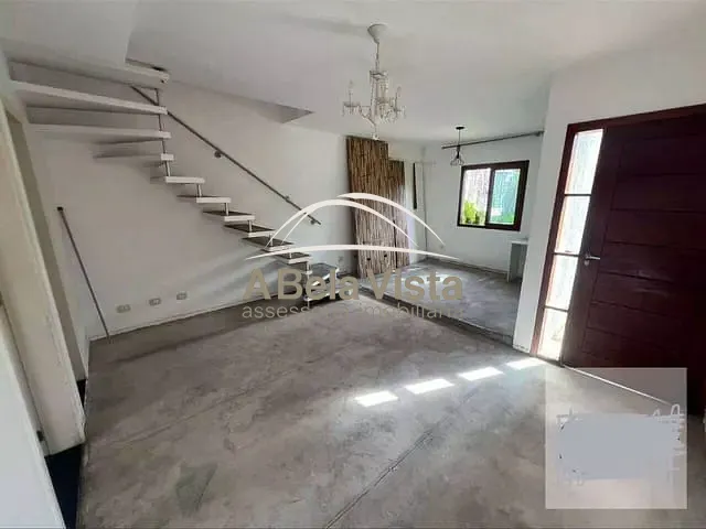 Sobrado 3 quartos e 1 banheiro, à venda, no bairro Jardim da Glória em Cotia