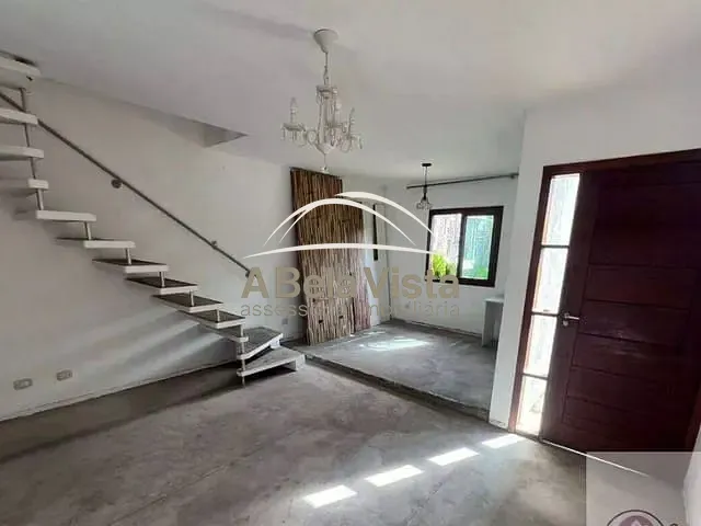 Sobrado 3 quartos e 1 banheiro, à venda, no bairro Jardim da Glória em Cotia