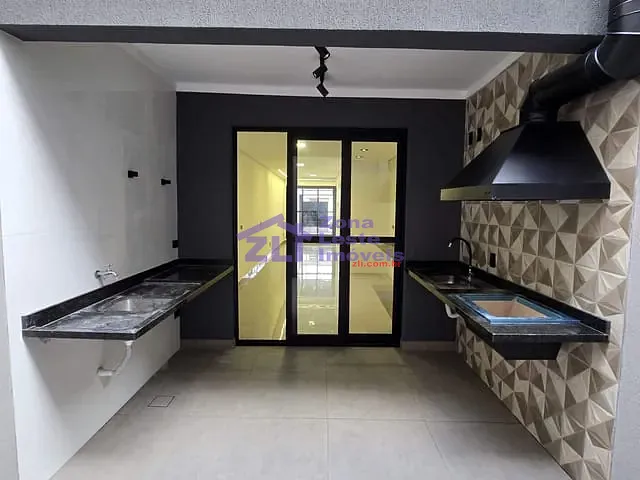 Sobrado com 116m² 3 quartos e 3 banheiros, à venda, no bairro Jardim Ipanema (Cidade Líder) em São Paulo