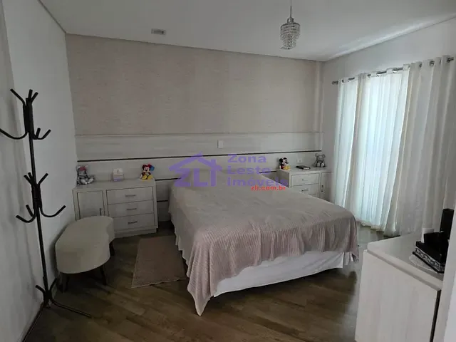Sobrado com 120m² 3 quartos e 1 banheiro, à venda, no bairro Jardim Teresa em São Paulo