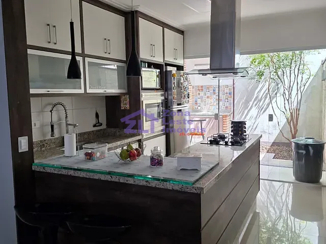 Sobrado com 120m² 3 quartos e 1 banheiro, à venda, no bairro Jardim Teresa em São Paulo