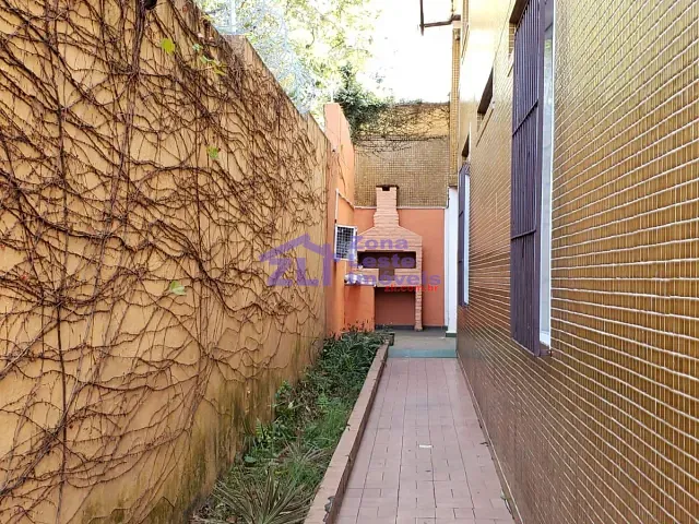 Sobrado com 320m², para alugar, no bairro Perdizes em São Paulo