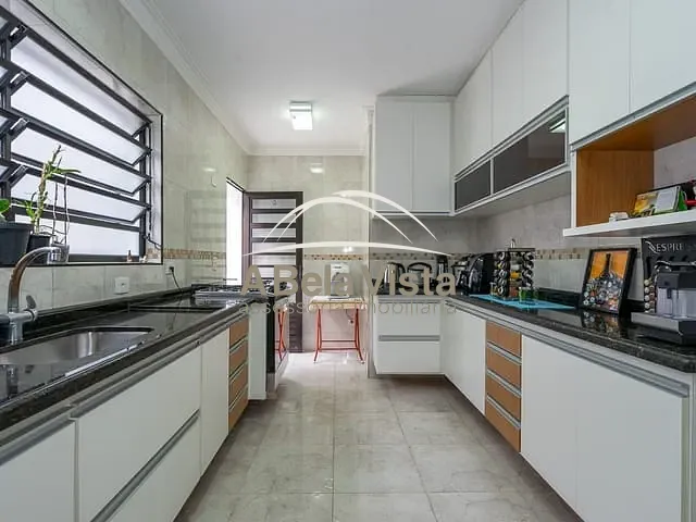 Sobrado com 257m² 3 quartos e 1 banheiro, à venda, no bairro Pestana em Osasco