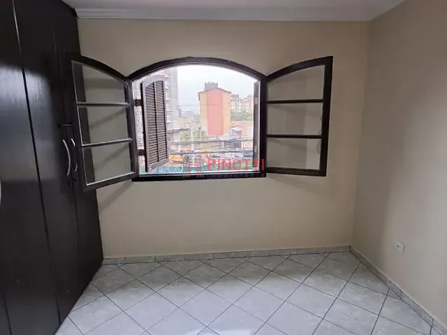 Sobrado 3 quartos e 2 banheiros, à venda, no bairro Alves Dias em São Bernardo do Campo