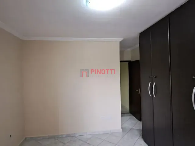 Sobrado 3 quartos e 2 banheiros, à venda, no bairro Alves Dias em São Bernardo do Campo