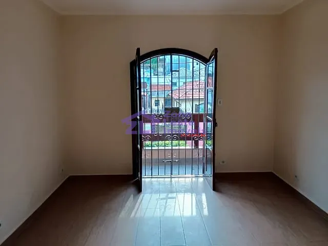 Sobrado 3 quartos e 2 banheiros, para alugar, no bairro Vila Santa Virginia em São Paulo