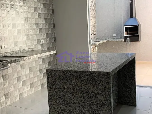Sobrado 3 quartos e 2 banheiros, à venda, no bairro Vila Santa Isabel em São Paulo