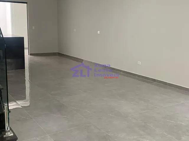 Sobrado 3 quartos e 4 banheiros, à venda, no bairro Vila Santa Isabel em São Paulo