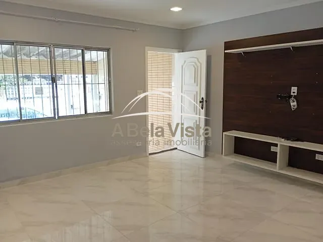 Sobrado com 125m² 3 quartos e 3 banheiros, para alugar, no bairro Rochdale em Osasco