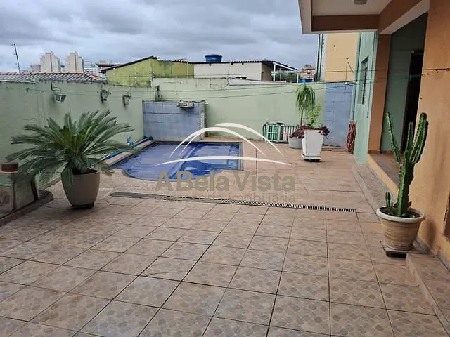 Sobrado com 493m² 5 quartos e 4 banheiros, à venda, no bairro Vila Osasco em Osasco