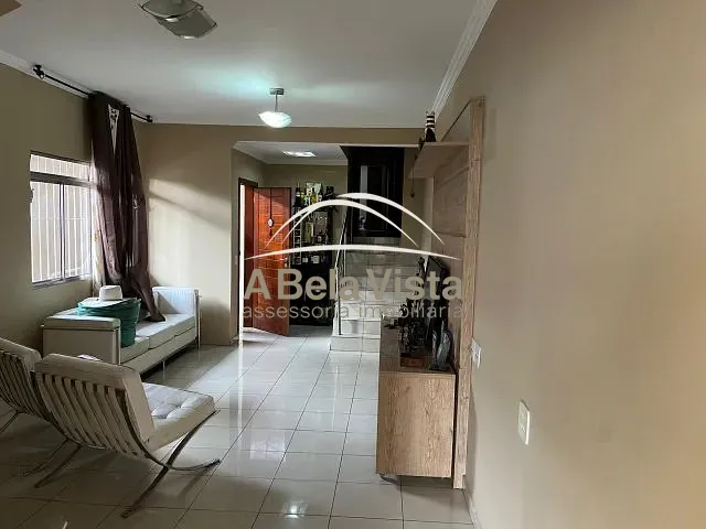 Sobrado com 125m² 3 quartos e 1 banheiro, à venda, no bairro Padroeira em Osasco
