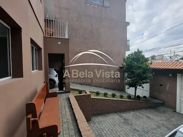 Sobrado com 250m² 3 quartos e 6 banheiros, para alugar, no bairro Umuarama em Osasco
