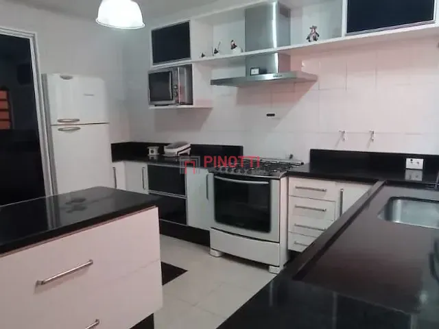 Sobrado 3 quartos e 2 banheiros, à venda, no bairro Jardim Las Vegas em Santo André