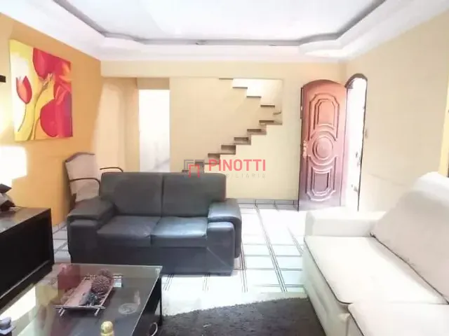 Sobrado 3 quartos e 2 banheiros, à venda, no bairro Jardim Las Vegas em Santo André