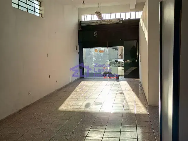 Sobrado com 270m² 3 quartos e 3 banheiros, para alugar, no bairro Jardim Piqueroby em São Paulo