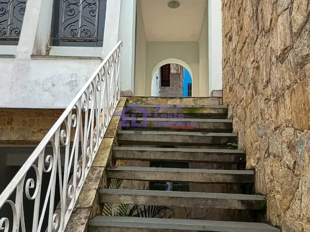 Sobrado com 270m² 3 quartos e 3 banheiros, para alugar, no bairro Jardim Piqueroby em São Paulo