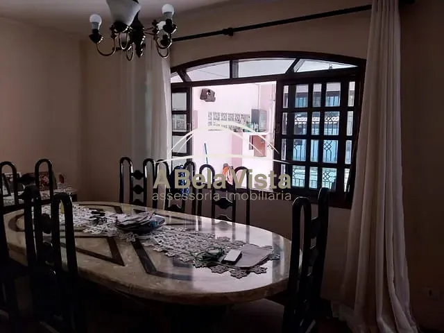 Sobrado com 192m² 4 quartos e 3 banheiros, à venda, no bairro Pestana em Osasco