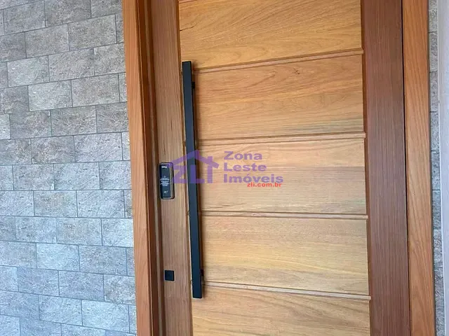 Sobrado 3 quartos e 4 banheiros, à venda, no bairro Parque São Lucas em São Paulo