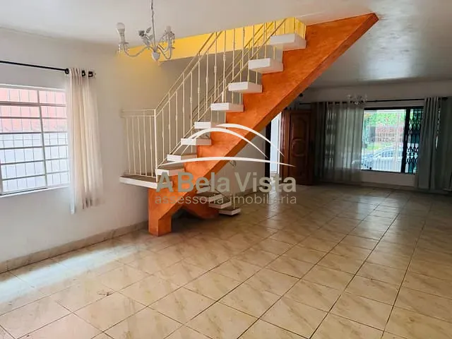 Sobrado com 198m² 3 quartos e 2 banheiros, à venda, no bairro Vila Yara em Osasco