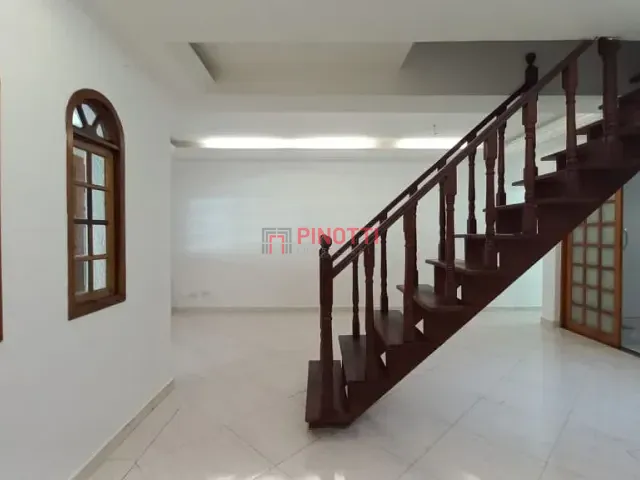 Sobrado 3 quartos e 5 banheiros, à venda, no bairro Alves Dias em São Bernardo do Campo