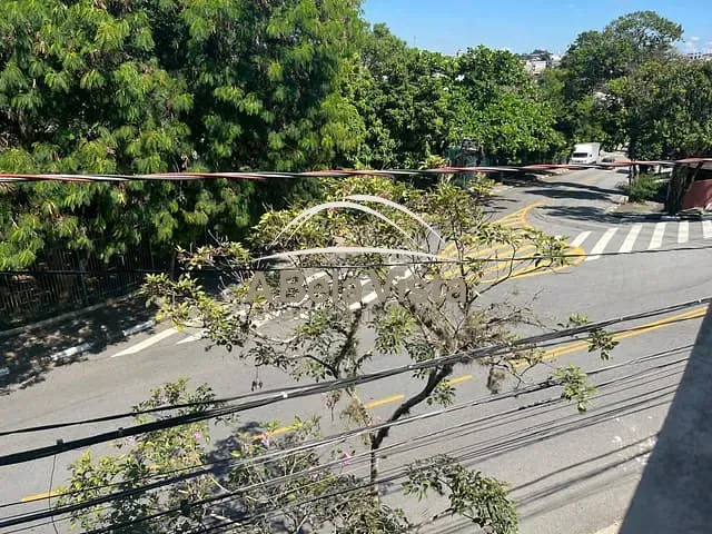 Sobrado 3 quartos e 2 banheiros, à venda, no bairro Cipava em Osasco