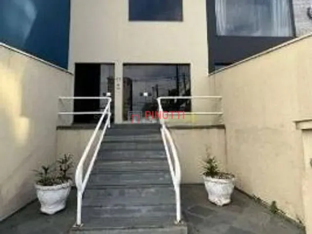 Sobrado 3 quartos e 2 banheiros, à venda ou para alugar, no bairro Jardim do Mar em São Bernardo do Campo