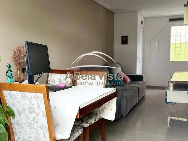 Sobrado 2 quartos e 1 banheiro, à venda, no bairro Quitaúna em Osasco