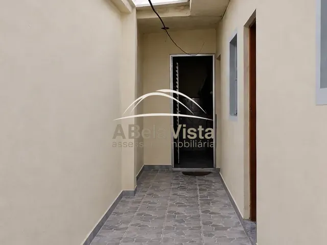 Sobrado 3 quartos e 2 banheiros, à venda, no bairro São Pedro em Osasco