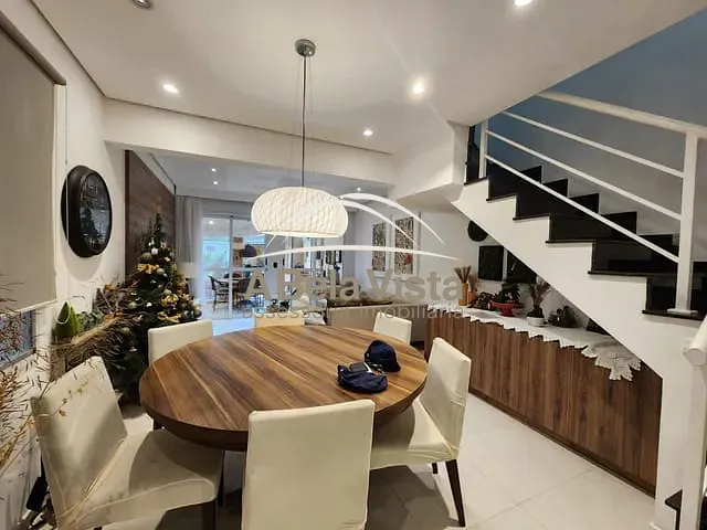 Sobrado com 200m² 3 quartos e 1 banheiro, à venda, no bairro Umuarama em Osasco