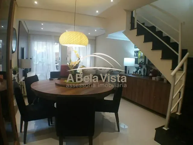 Sobrado com 200m² 3 quartos e 1 banheiro, à venda, no bairro Umuarama em Osasco