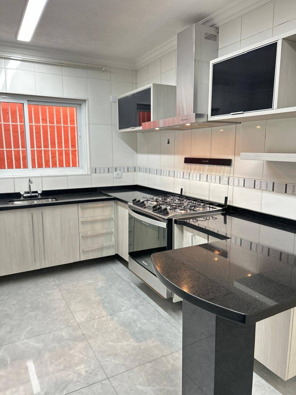 Sobrado para alugar com 3 quartos, 230m² - Foto 29