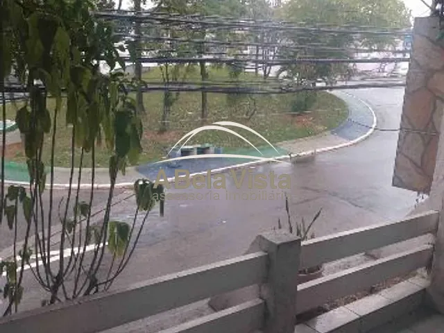 Sobrado com 125m² 4 quartos e 3 banheiros, à venda, no bairro Cidade das Flores em Osasco