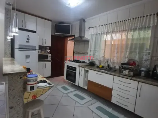 Sobrado 4 quartos e 3 banheiros, à venda, no bairro Nova Petrópolis em São Bernardo do Campo