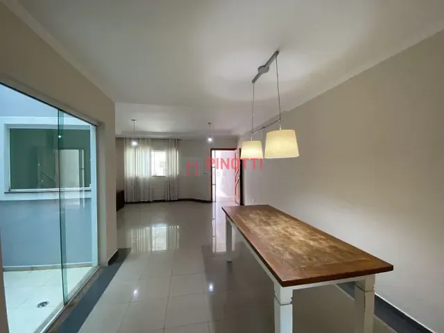 Sobrado 3 quartos e 5 banheiros, à venda, no bairro Nova Petrópolis em São Bernardo do Campo