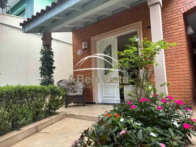 Sobrado com 250m² 3 quartos e 1 banheiro, à venda, no bairro Umuarama em Osasco