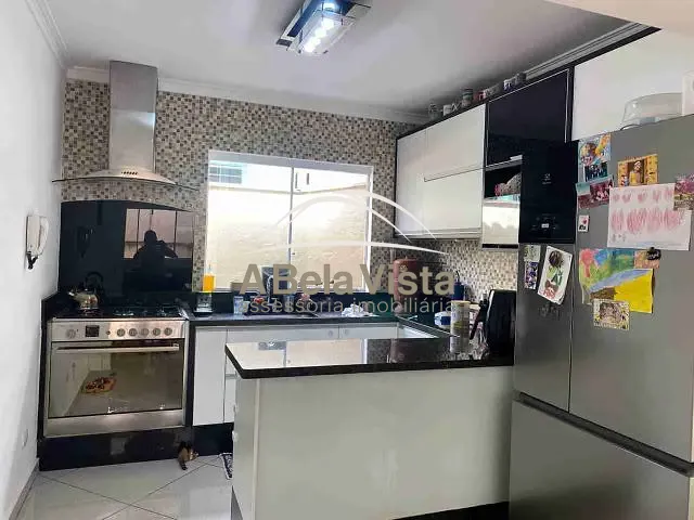 Sobrado com 250m² 3 quartos e 1 banheiro, à venda, no bairro Umuarama em Osasco