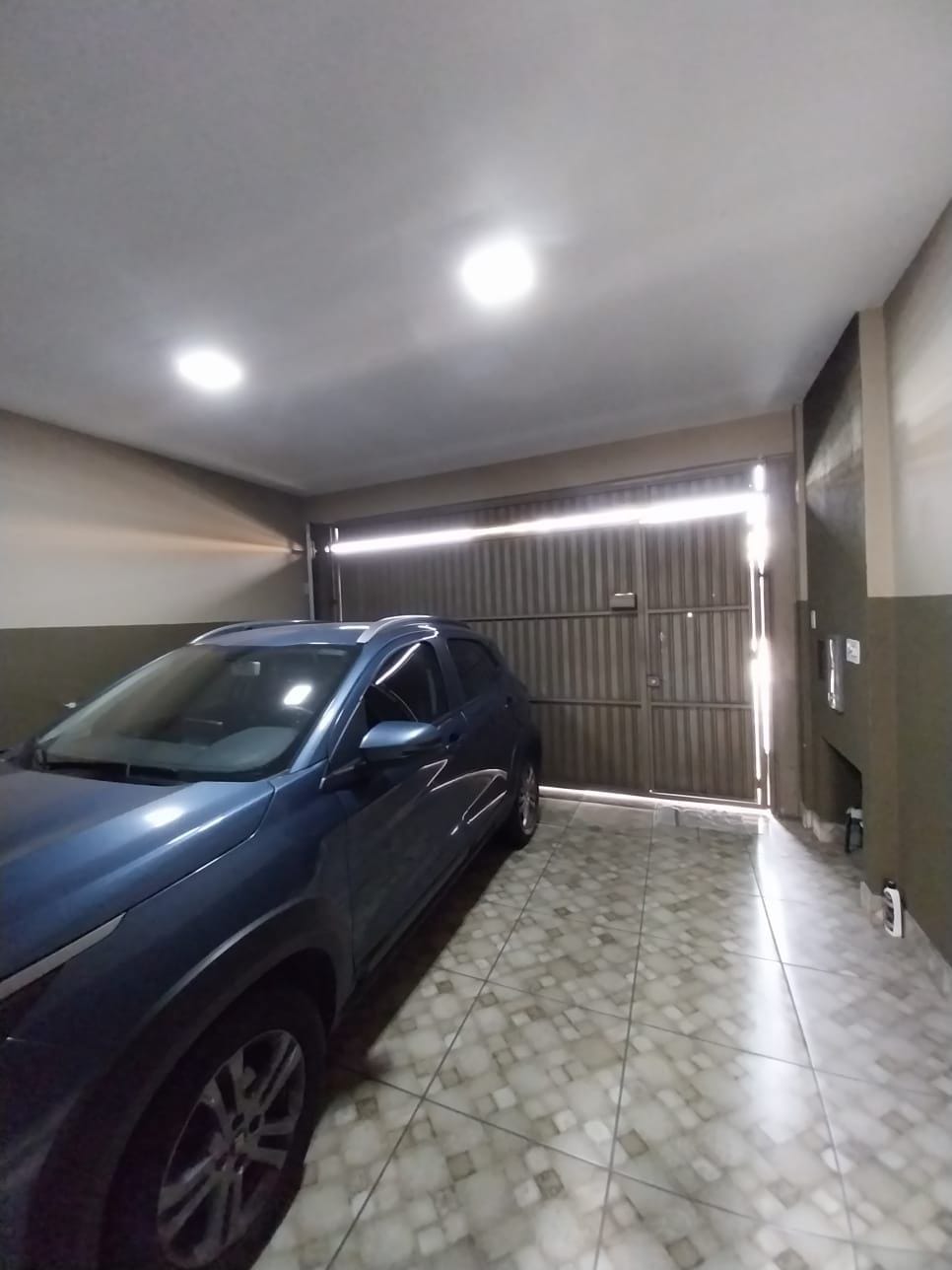 Sobrado à venda com 3 quartos, 131m² - Foto 1