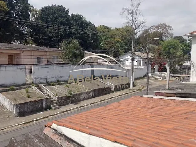 Sobrado com 191m² 5 quartos e 3 banheiros, à venda, no bairro Quitaúna em Osasco