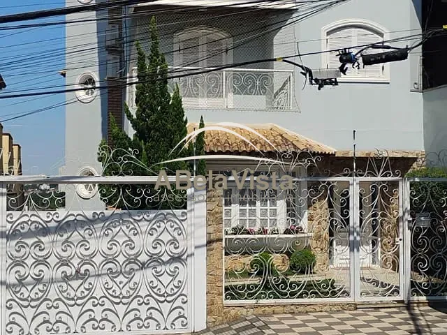 Sobrado com 250m² 3 quartos e 1 banheiro, à venda, no bairro Bela Vista em Osasco