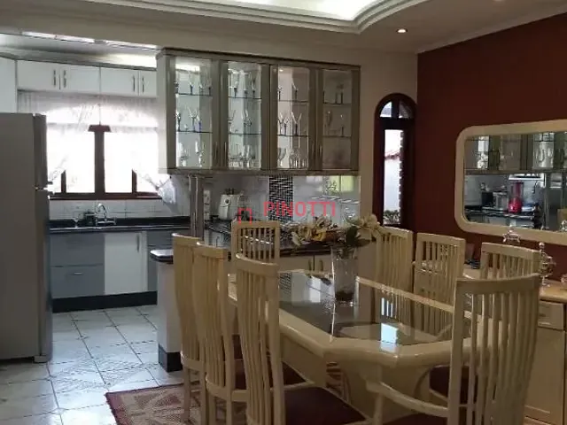 Sobrado 3 quartos e 5 banheiros, à venda, no bairro Jardim Las Vegas em Santo André