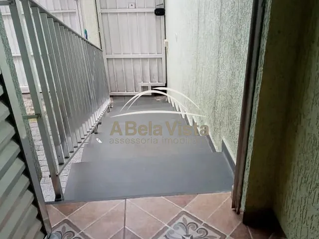 Sobrado com 232m² 3 quartos e 2 banheiros, à venda, no bairro Umuarama em Osasco
