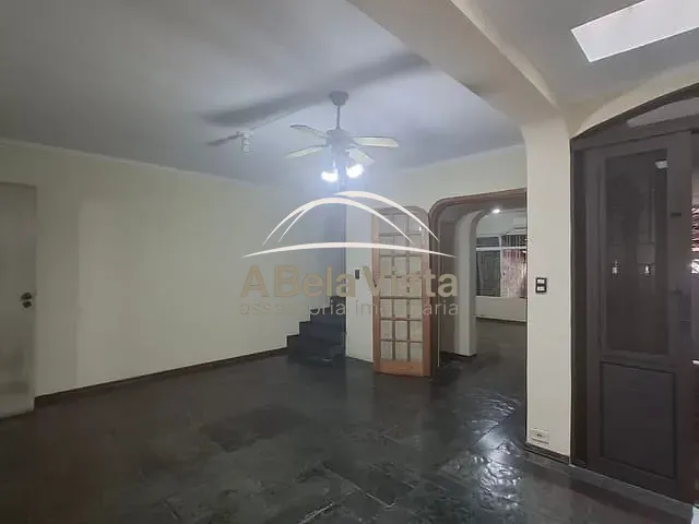 Sobrado com 130m² 4 quartos e 5 banheiros, à venda, no bairro Vila Campesina em Osasco