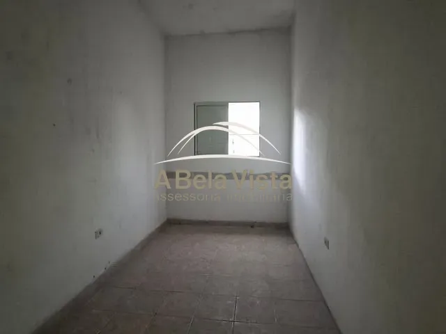 Sobrado com 125m² 6 quartos e 1 banheiro, à venda, no bairro Santa Maria em Osasco