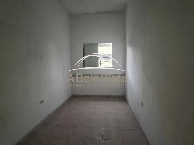 Sobrado com 125m² 6 quartos e 1 banheiro, à venda, no bairro Santa Maria em Osasco