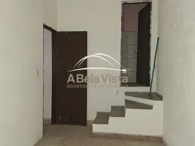 Sobrado com 125m² 6 quartos e 1 banheiro, à venda, no bairro Santa Maria em Osasco