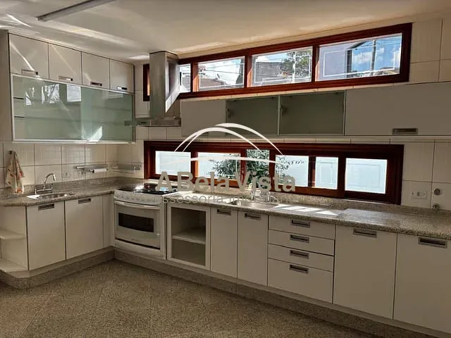 Sobrado com 536m² 4 quartos e 4 banheiros, à venda, no bairro Adalgisa em Osasco