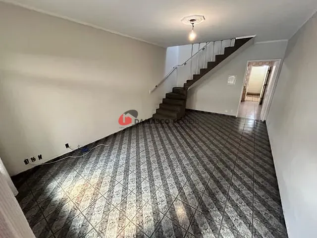 Sobrado com 130m² 3 quartos e 2 banheiros, à venda, no bairro Olímpico em São Caetano do Sul
