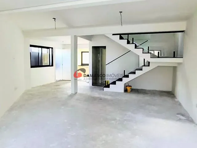 Sobrado 3 quartos e 4 banheiros, à venda, no bairro Olímpico em São Caetano do Sul