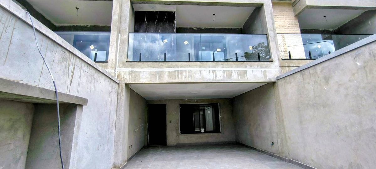 Sobrado Novo , 3 dorm, 2 suítes,  165m2, Olímpico